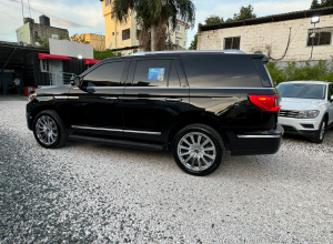 Lincoln Navigator Reserve