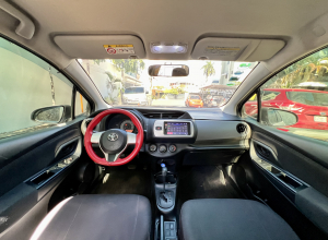 Toyota Vitz Básico