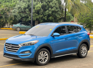 Hyundai Tucson SE