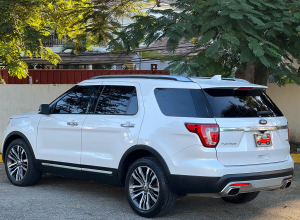 Ford Explorer Platinum