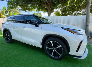Toyota Highlander Limited Platinum