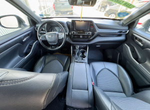 Toyota Highlander Limited Platinum