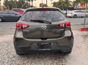 Mazda Demio Básico