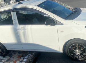 Daihatsu Mira Plus