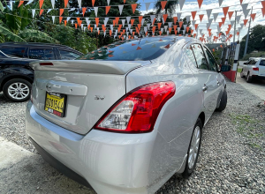 Nissan Versa SV