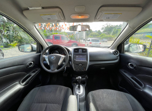 Nissan Versa SV