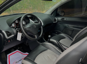 Peugeot 206 Básico