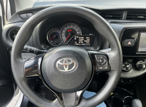 Toyota Vitz Básico