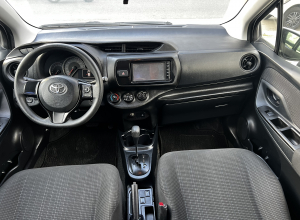 Toyota Vitz Básico