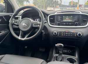 Kia Sorento LX