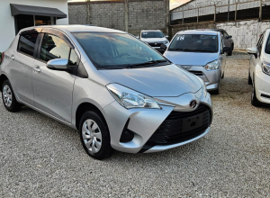 Toyota Vitz Básico