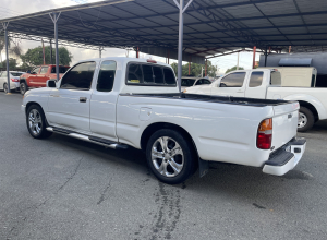 Toyota Tacoma SR5