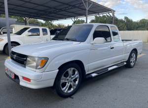 Toyota Tacoma SR5