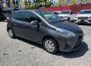 Toyota Vitz Básico