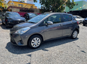 Toyota Vitz Básico