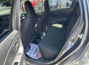 Toyota Vitz Básico
