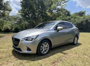 Mazda 2 Básico