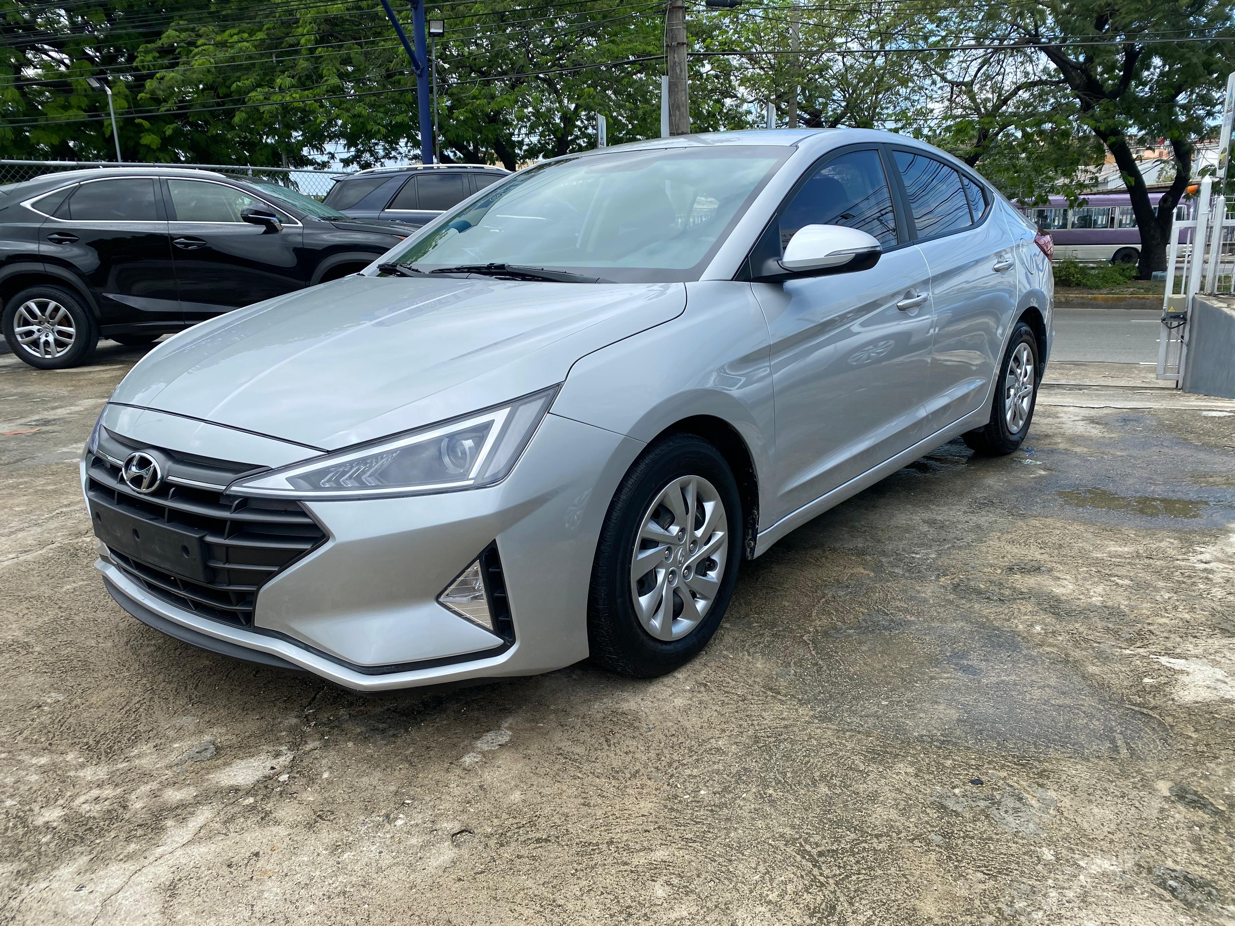 Hyundai Avante LPI 2019 en Santo Domingo Oeste