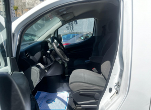 Nissan NV 200