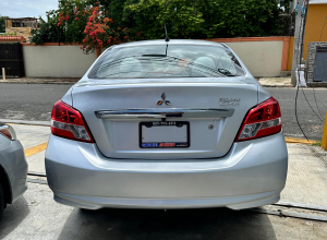Mitsubishi Mirage Básico