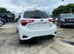 Toyota Vitz Básico