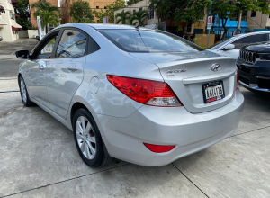 Hyundai Accent Básico