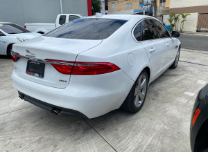 Jaguar XF SV6