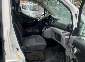 Nissan NV 200