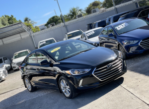 Hyundai Elantra SE