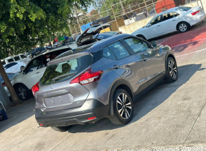 Nissan Kicks SV