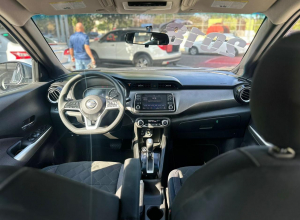 Nissan Kicks SV