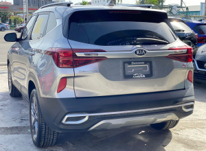 Kia Seltos EX