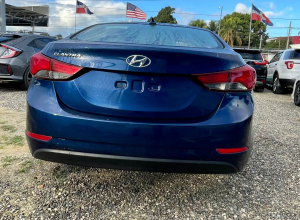 Hyundai Elantra SE