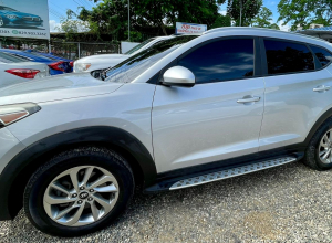 Hyundai Tucson SE