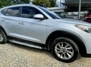 Hyundai Tucson SE