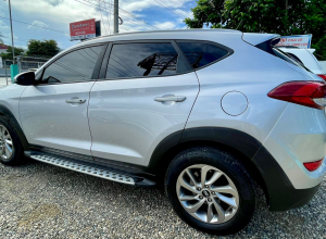 Hyundai Tucson SE