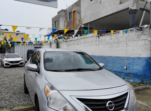 Nissan Versa SV