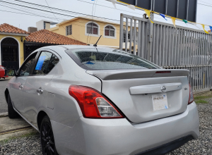 Nissan Versa SV