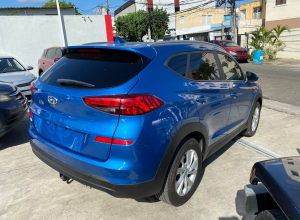 Hyundai Tucson SE