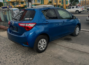 Toyota Vitz Básico