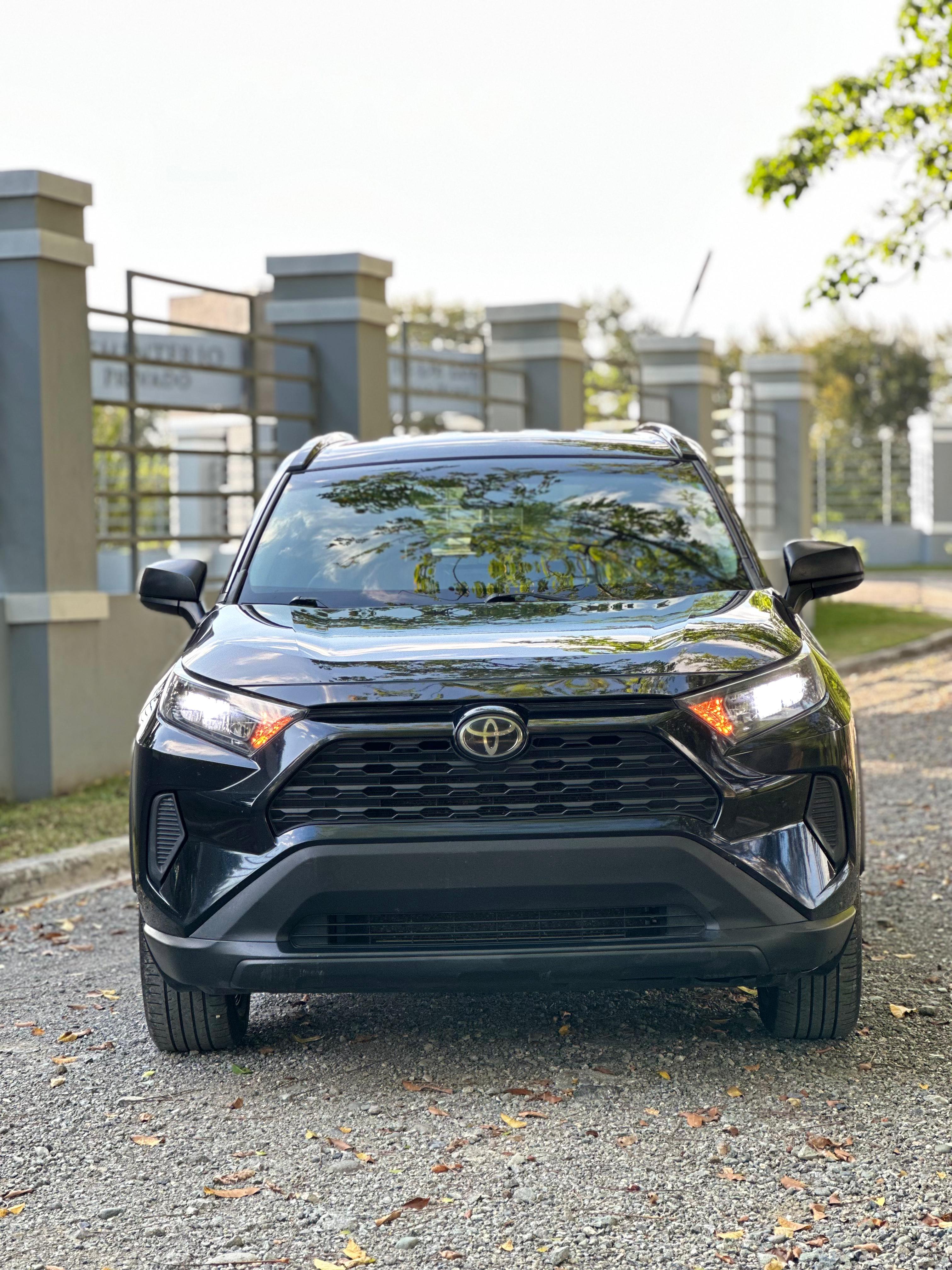 Toyota RAV4 LE 2019 en San Francisco de Macoris