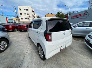 Daihatsu Mira Plus