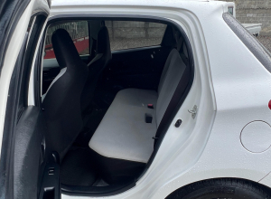 Toyota Vitz Básico
