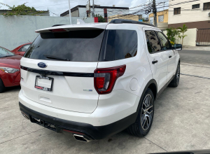 Ford Explorer Sport