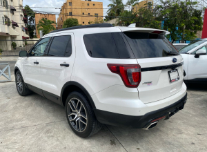 Ford Explorer Sport