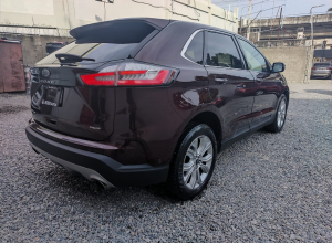 Ford Edge Titanium