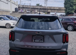 Kia Sorento LX