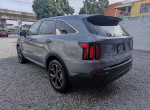 Kia Sorento LX