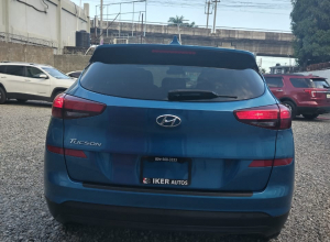 Hyundai Tucson SE