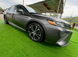 Toyota Camry XLE